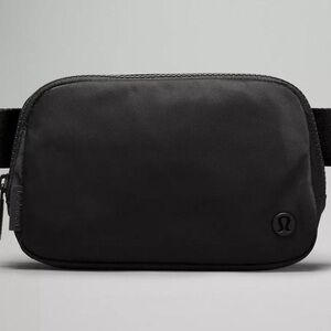 Lululemon Everywhere Belt Bag 1L